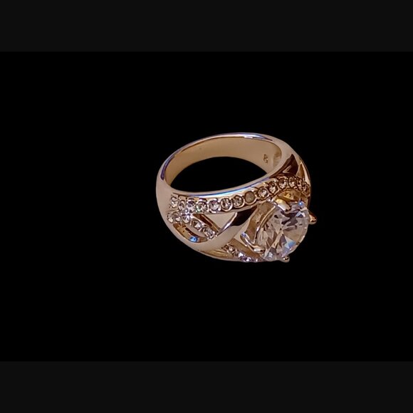 Large Silver Tone Crystal Size 7.75 Statement Cocktail Ring - Picture 4 of 11